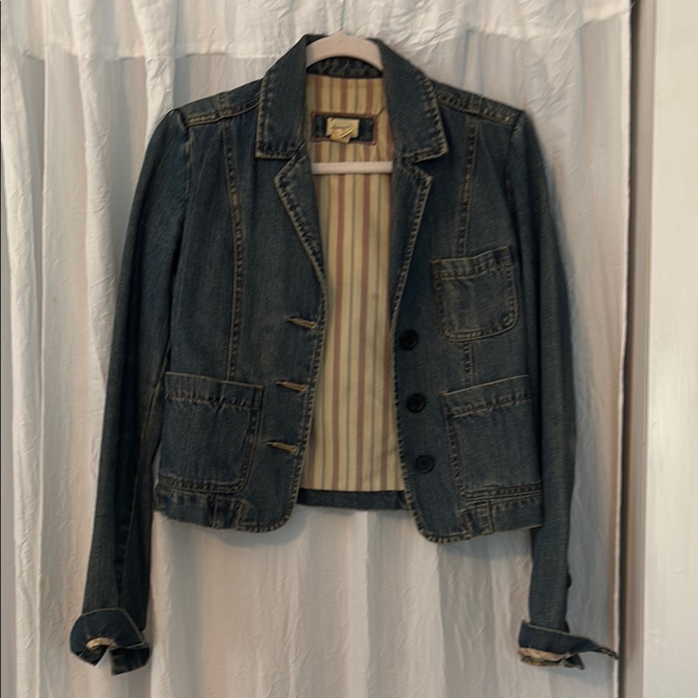 Abercrombie & Fitch Vintage Tailored Cropped Jean Jacket
